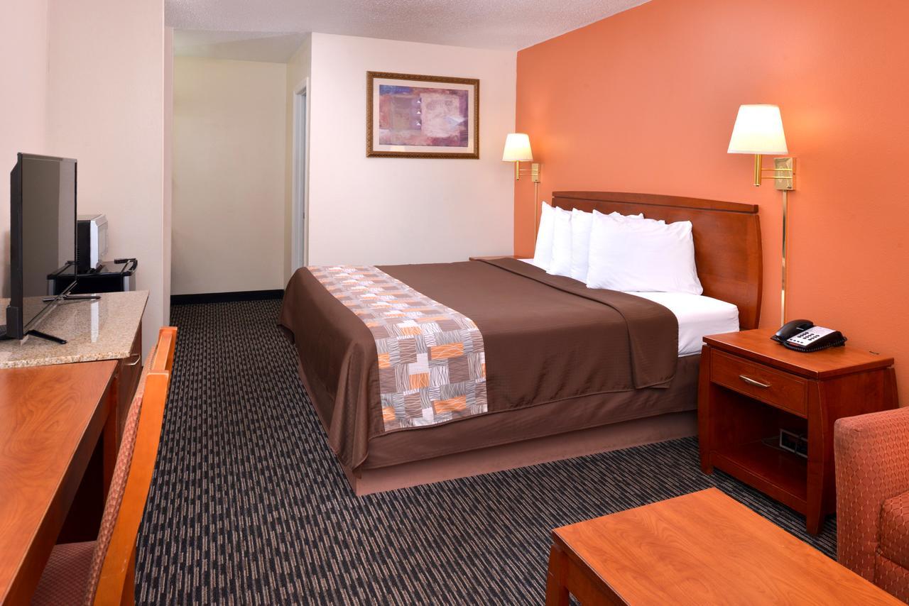 Americas Best Value Inn Sullivan Exterior photo